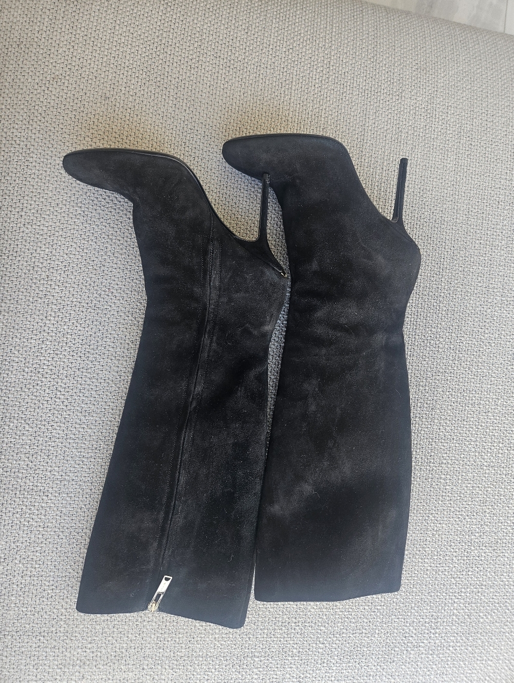 Burberry knee high boots - Picture 2 of 6